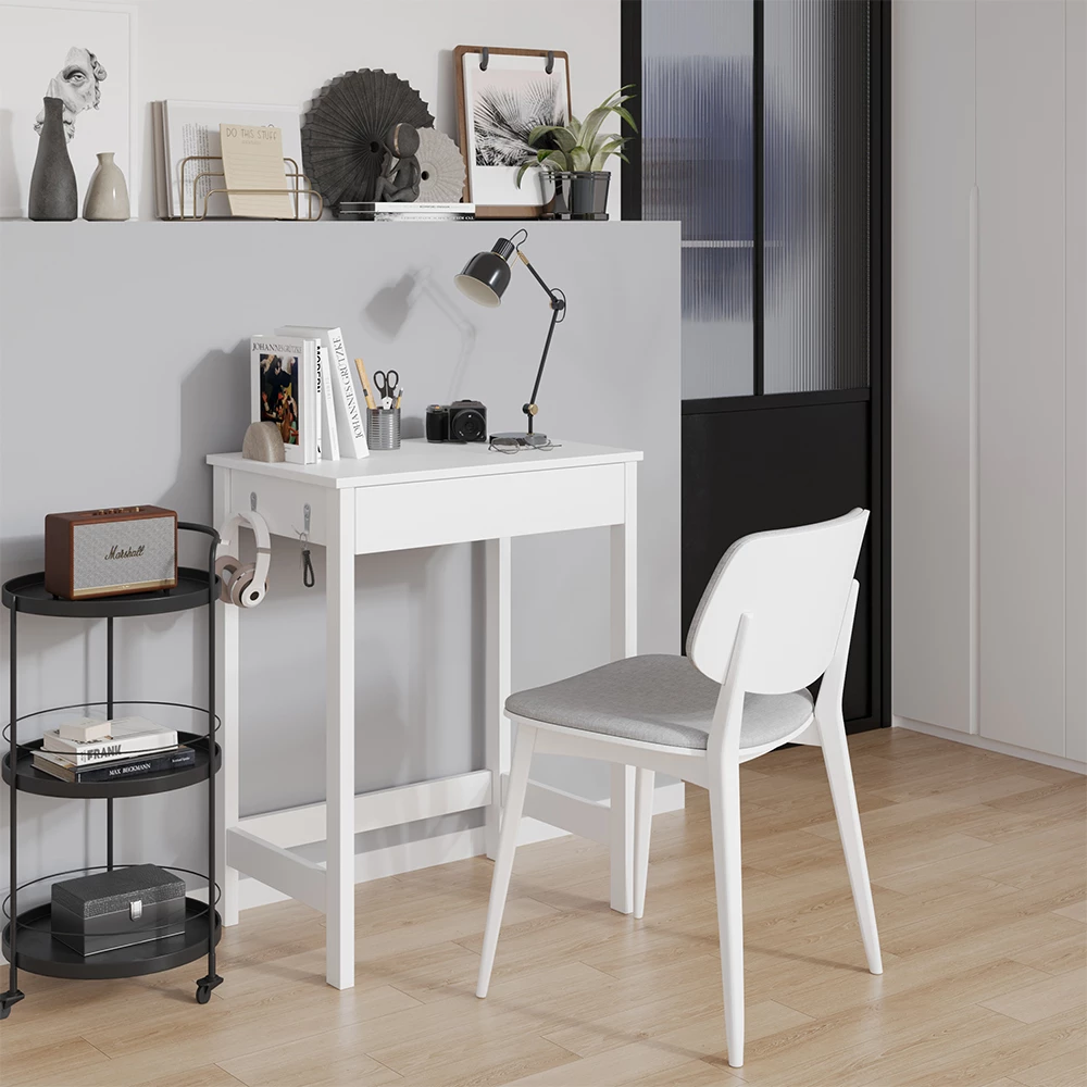 Secretária in Branco shown in ambient setting with decoration