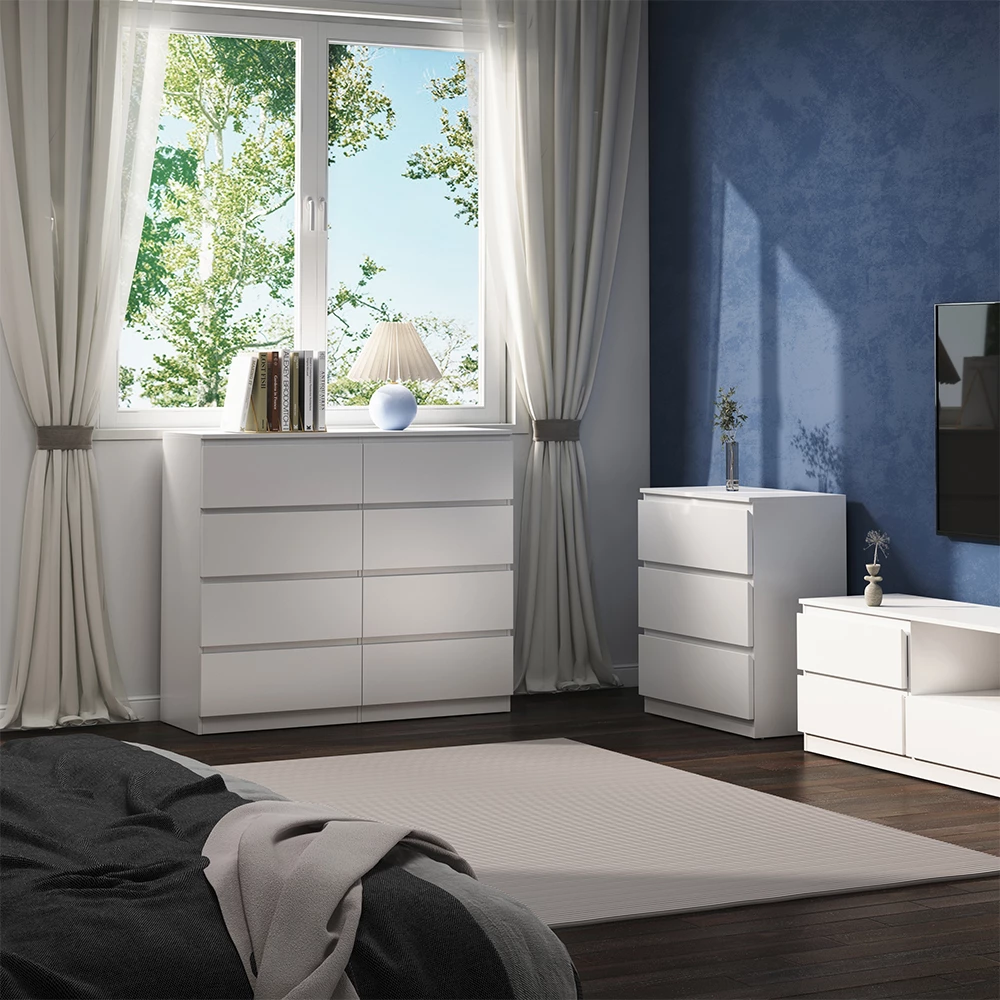 Kommode  in Weiß auf weißem Hintergrund