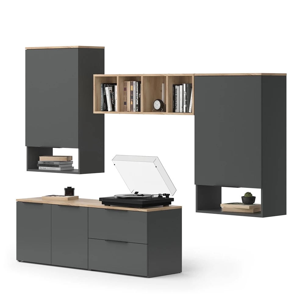 Wohnwand in Anthrazit auf weißem Hintergrund mit dekorativen Elementen