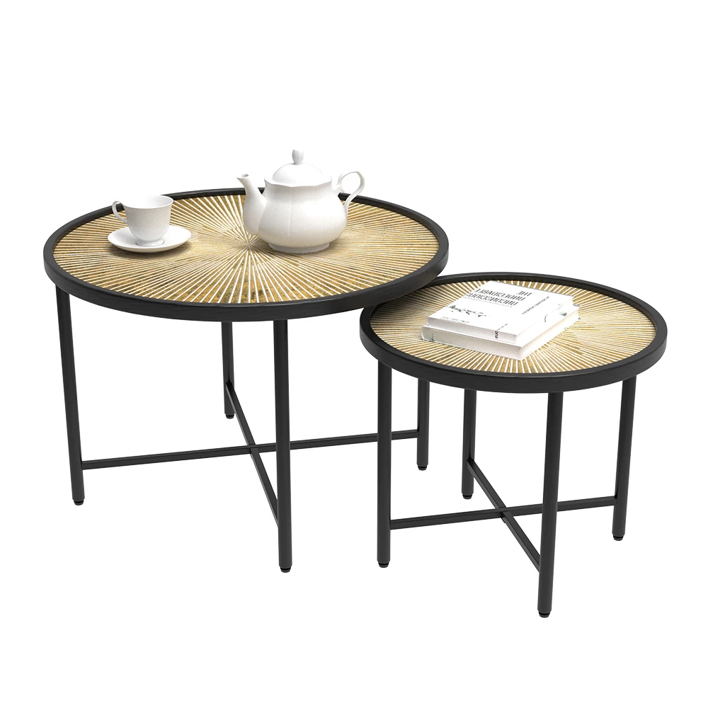 Salontafel set in Hout op een witte achtergrond met decoratieve elementen