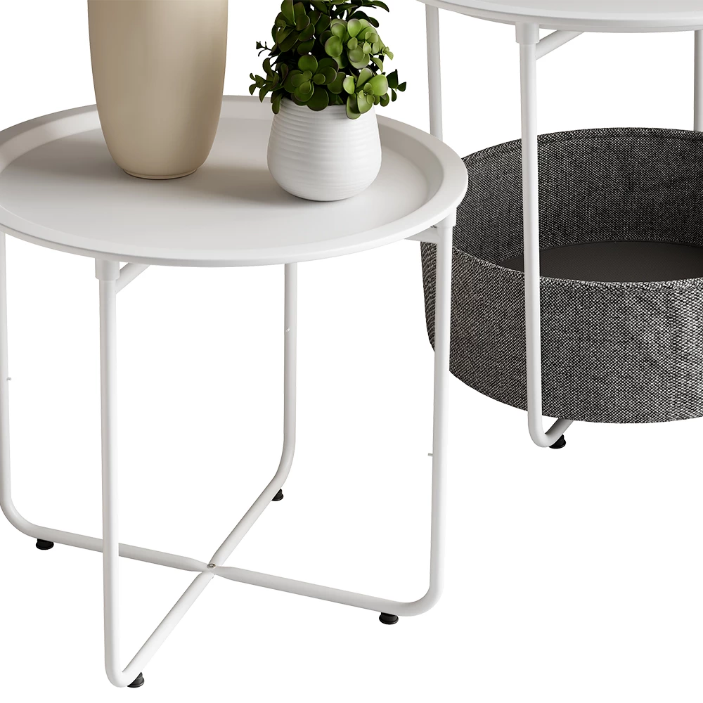 Nahaufnahme von Couchtisch in Weiß, zeigt Design- und Oberflächendetails