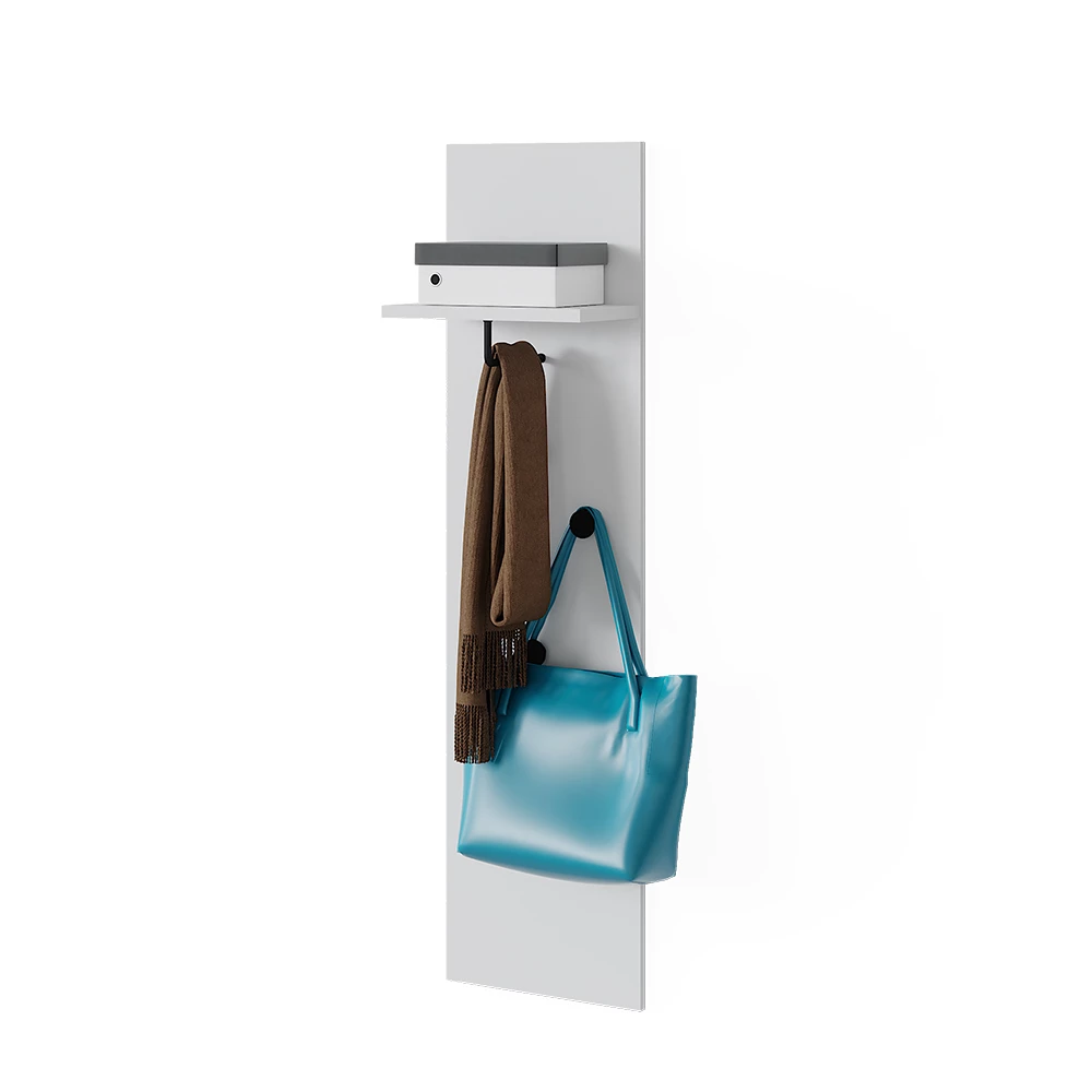 Wandgarderobe in Weiß auf weißem Hintergrund mit dekorativen Elementen