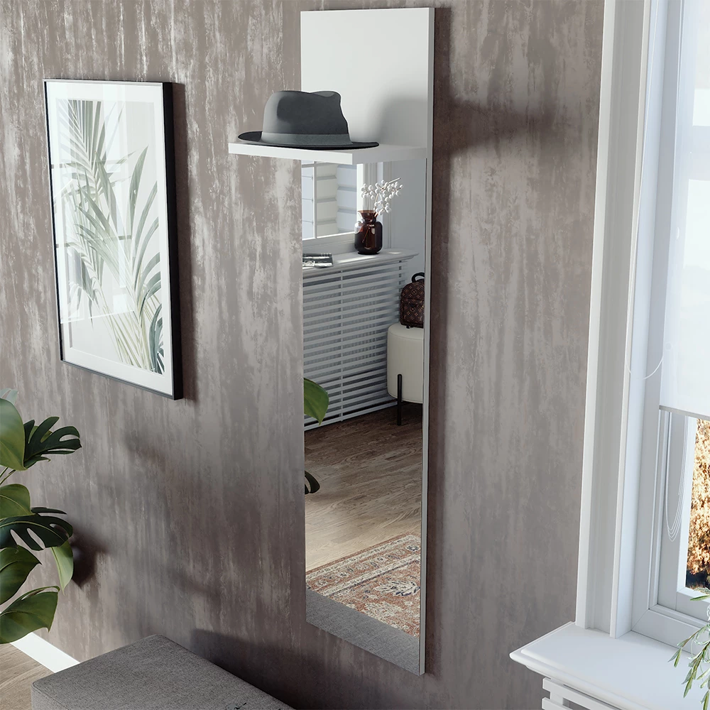 Wandgarderobe in Weiß, dargestellt im Ambiente mit Dekoration