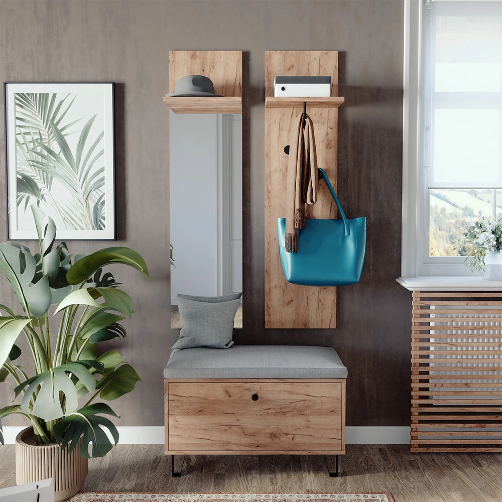 Garderobenset in Goldkraft Eiche, dargestellt im Ambiente mit Dekoration