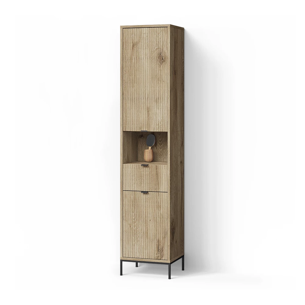 Badschrank in Viking Oak auf weißem Hintergrund