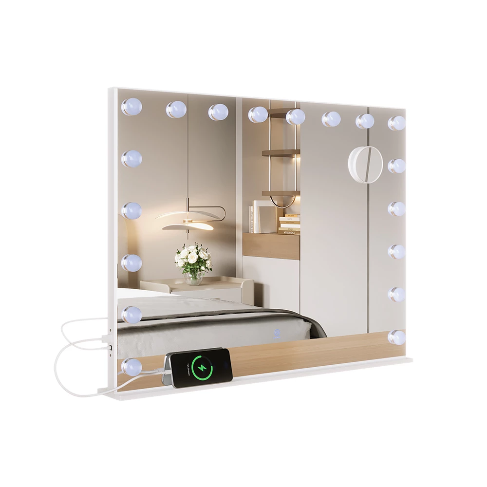 Specchio da toilette in Bianco su sfondo bianco con elementi decorativi