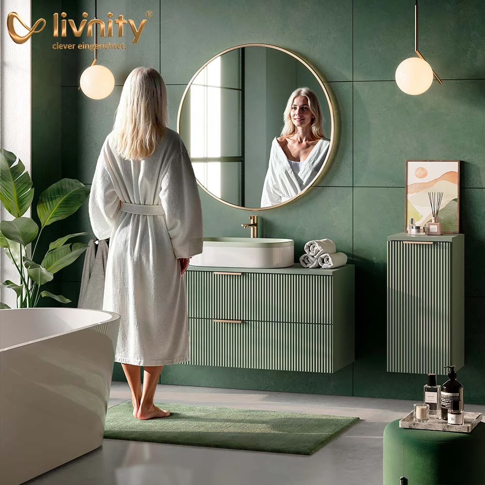 Badschrank in Grau/Anthrazit, dargestellt im Ambiente mit Dekoration