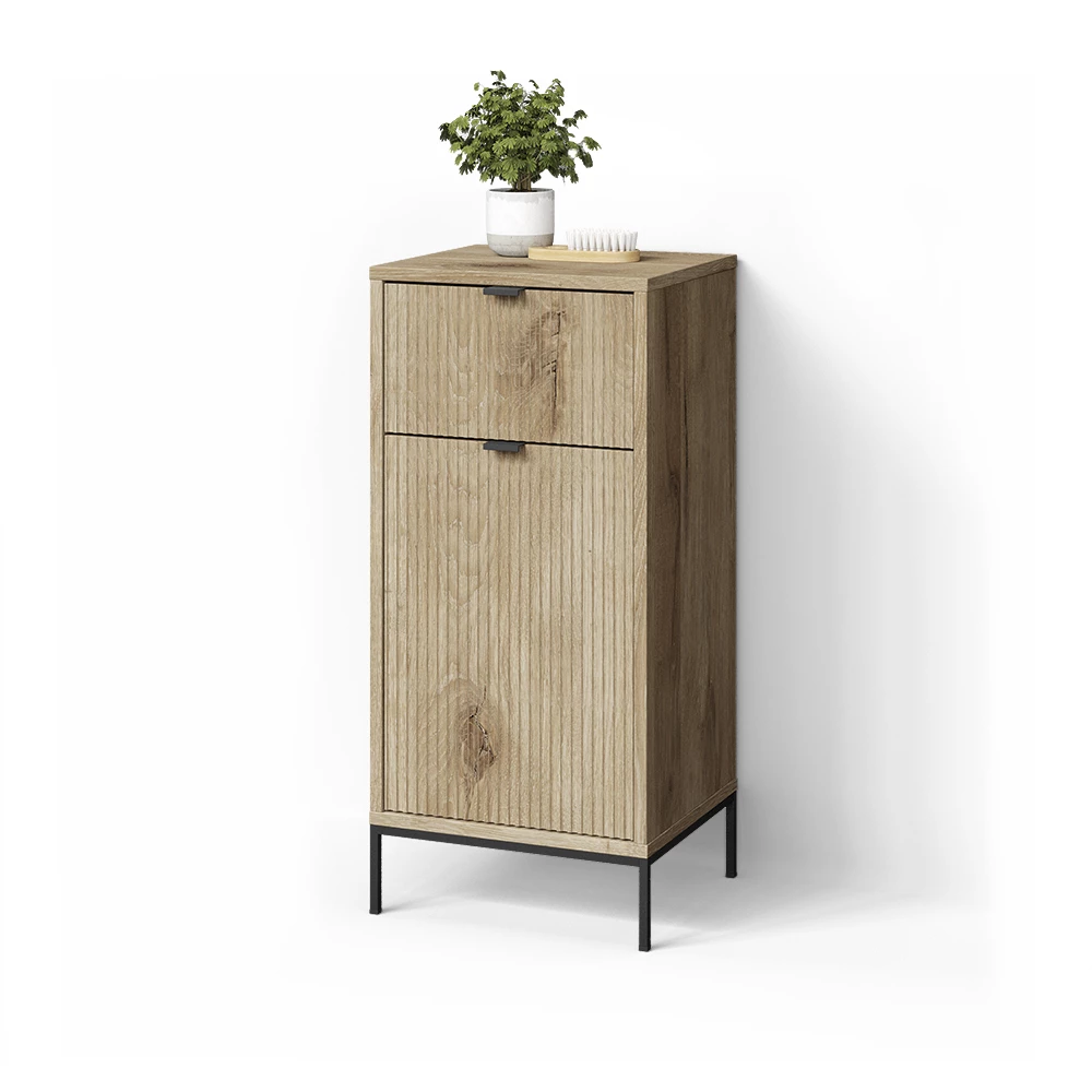 Midischrank in Viking Oak auf weißem Hintergrund