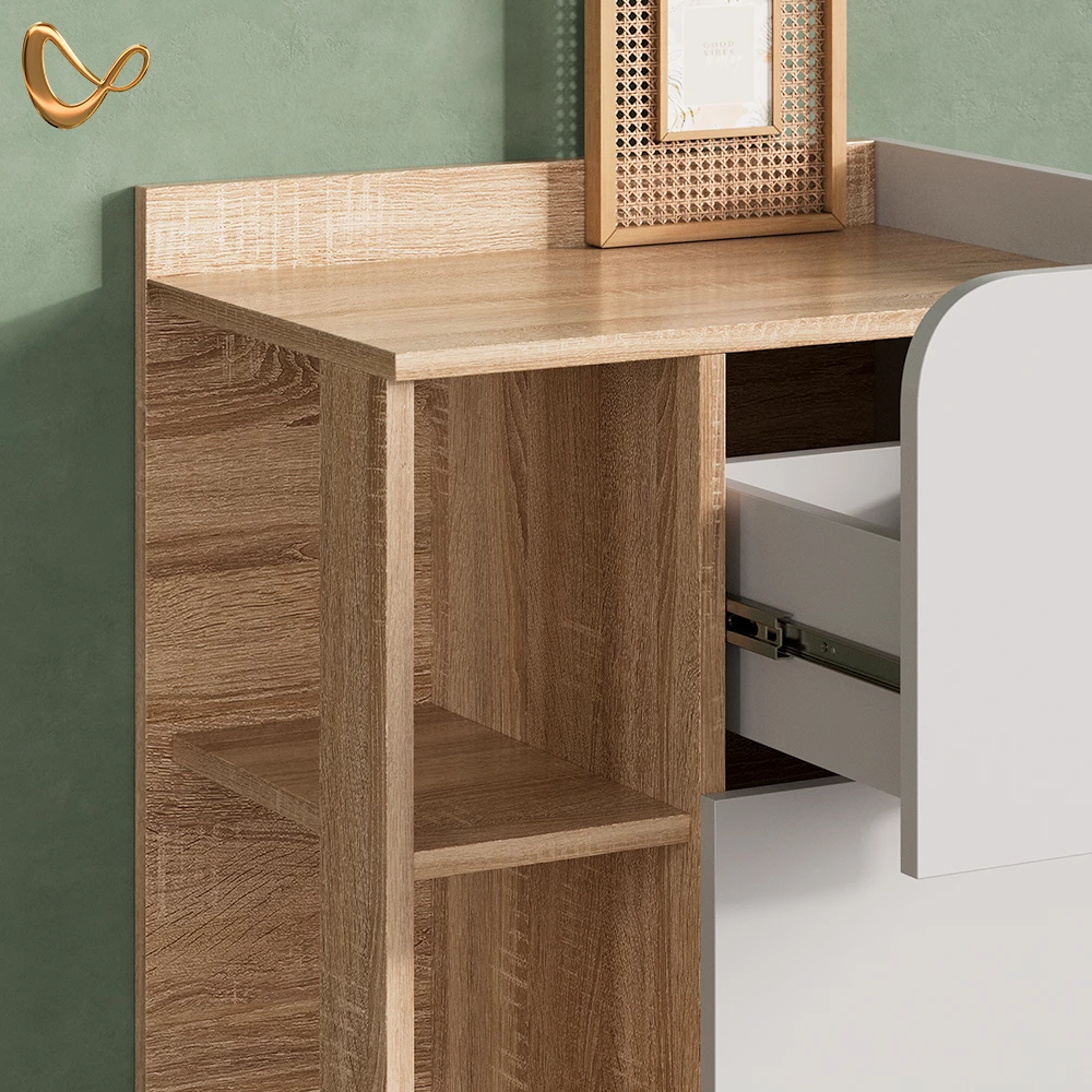 Nahaufnahme von Badmöbel-Set in Sonoma/Weiß, zeigt Design- und Oberflächendetails