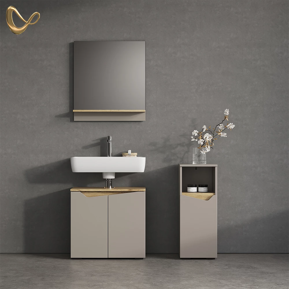 Badmöbel-Kombination in Greige, dargestellt im Ambiente und auf weißem Hintergrund