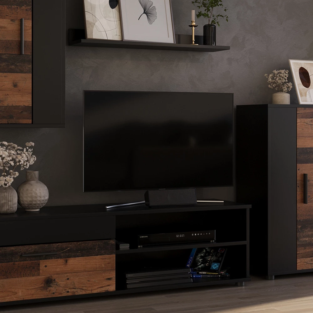 Nahaufnahme von Wohnwand in Eiche rustikal, zeigt Textur/Details