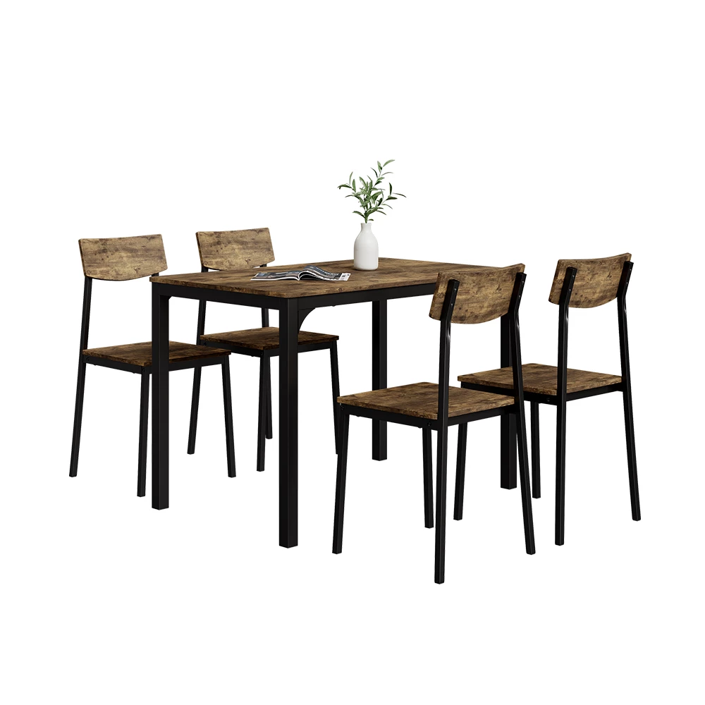 Eettafel set in Zwart/eiken rustiek op een witte achtergrond met decoratieve elementen