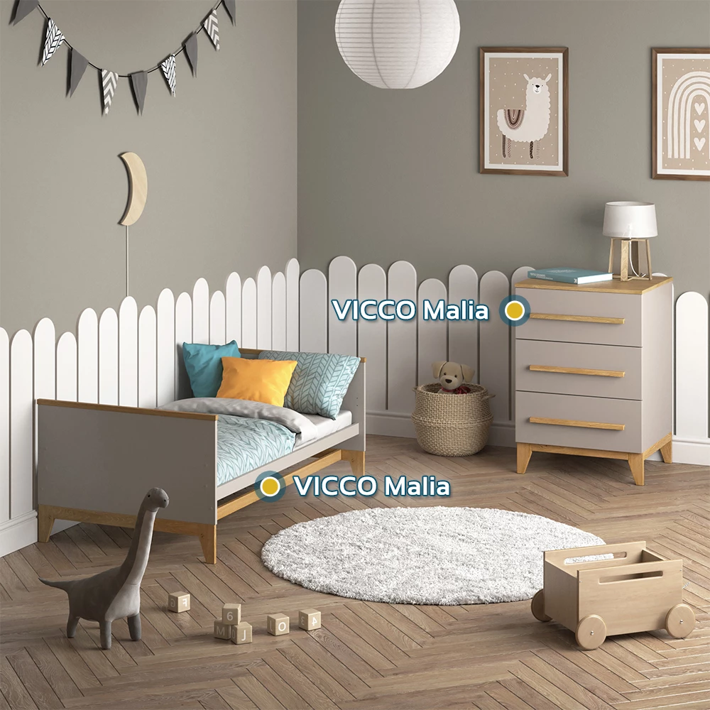 Kommode in Cashmere-Eiche auf weißem Hintergrund