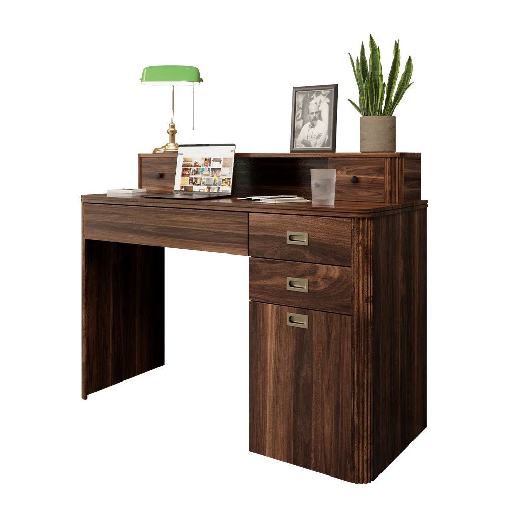 Nahaufnahme von Schreibtisch in Eiche rustikal, zeigt Design- und Oberflächendetails