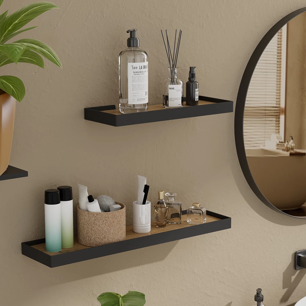 Wandregal in Schwarz/Eiche auf weißem Hintergrund