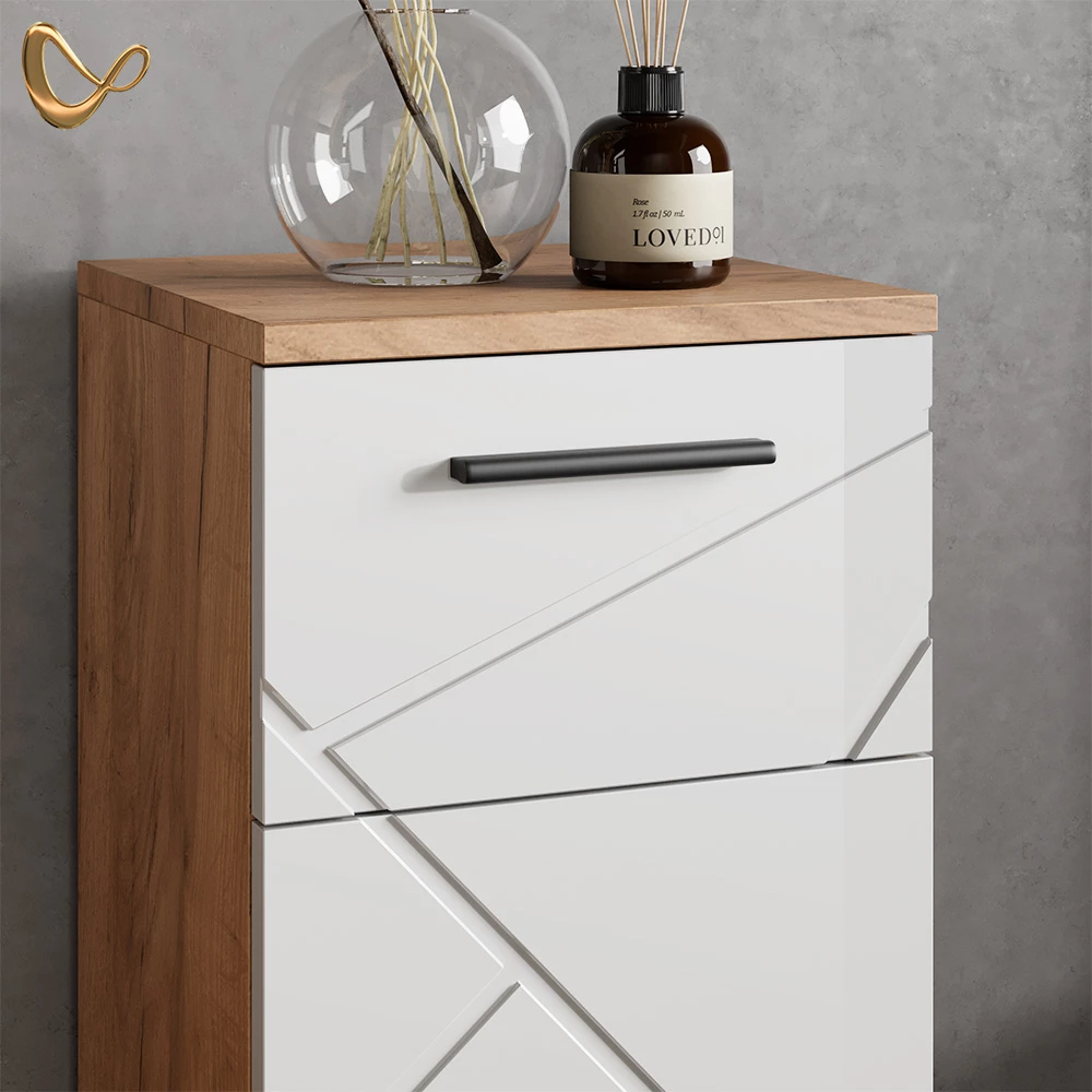 Nahaufnahme von Badmöbel-Set in Weiß Hochglanz/Goldkraft Eiche, zeigt Design- und Oberflächendetails