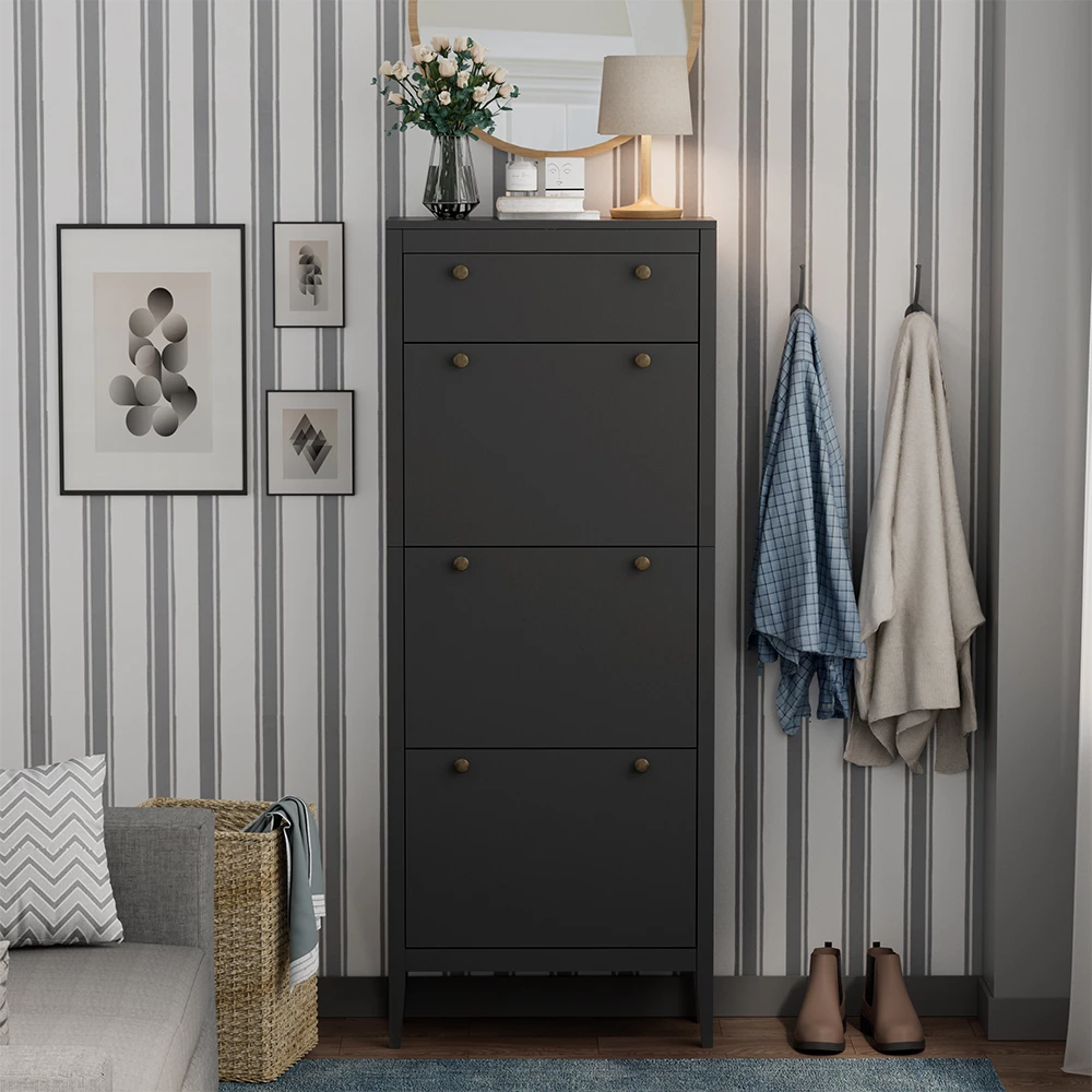 Schuhschrank in Schwarz auf weißem Hintergrund