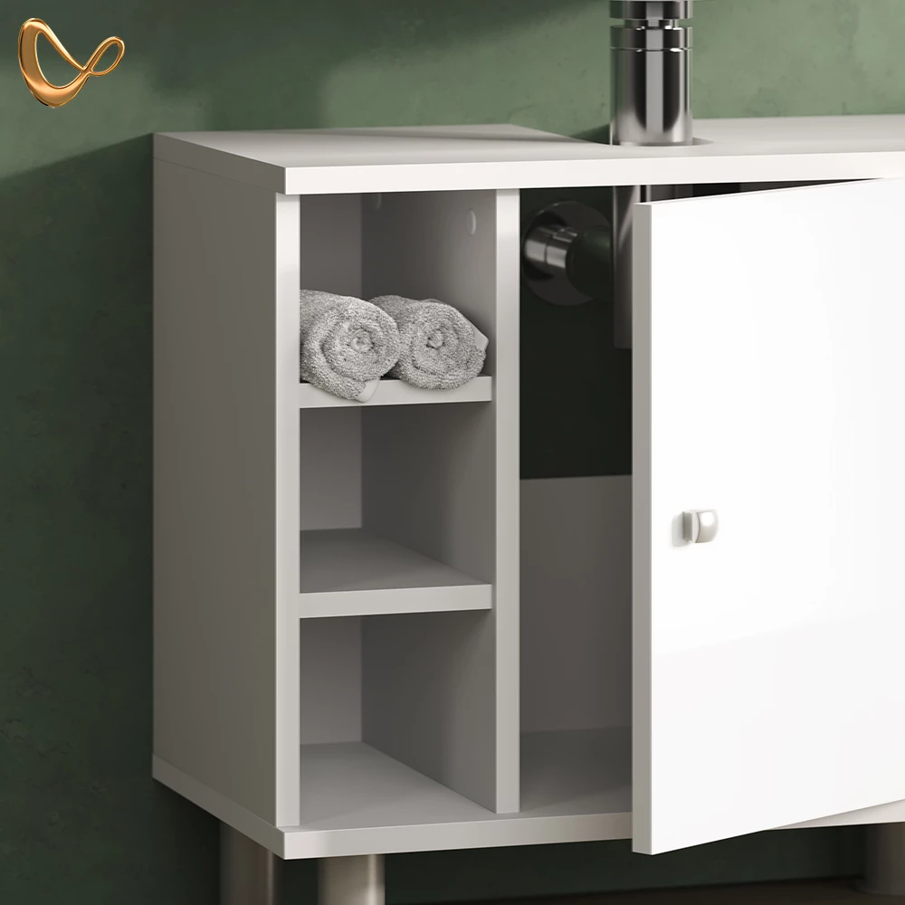 Nahaufnahme von Badmöbel-Set in Weiß Hochglanz, zeigt Design- und Oberflächendetails