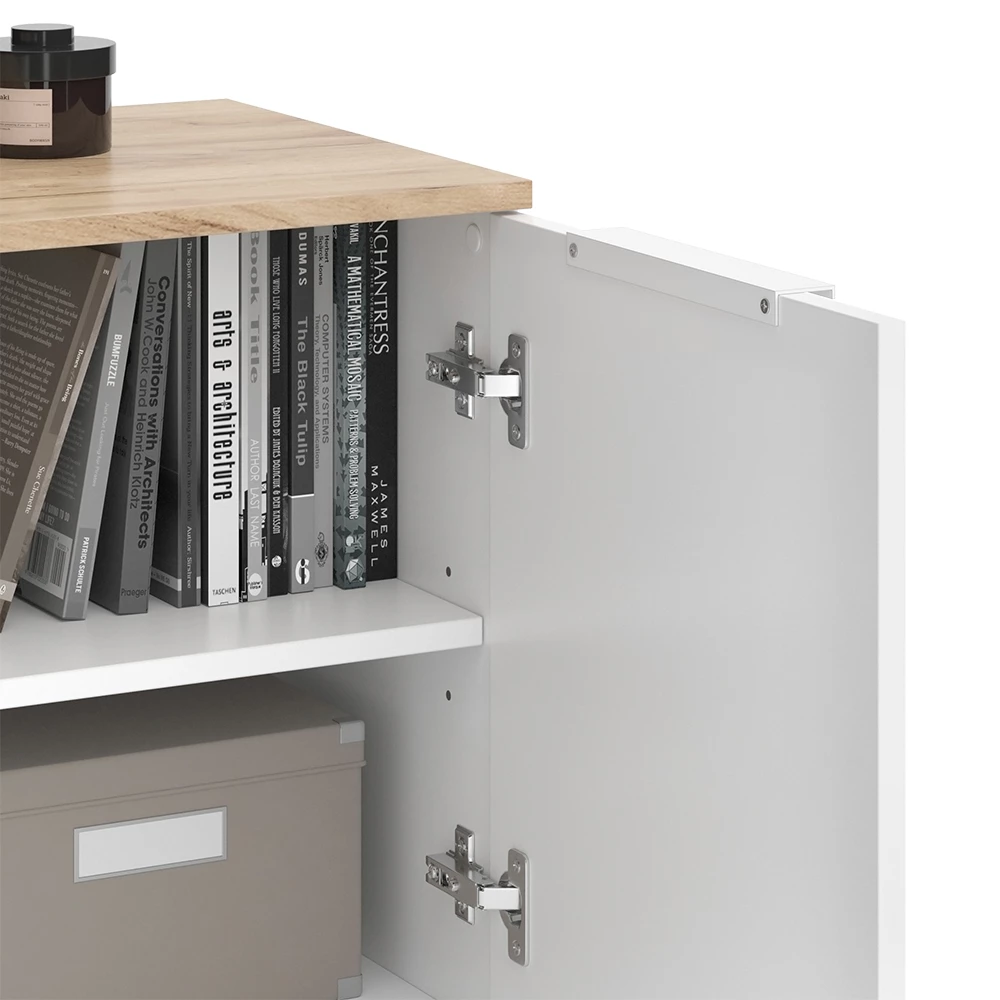 Nahaufnahme von Kommode in Weiß/Sonoma, zeigt Design- und Oberflächendetails