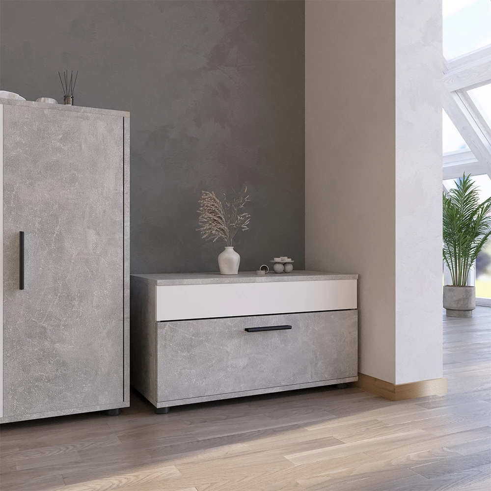 Wohnzimmerschrank in Beton/Weiß auf weißem Hintergrund