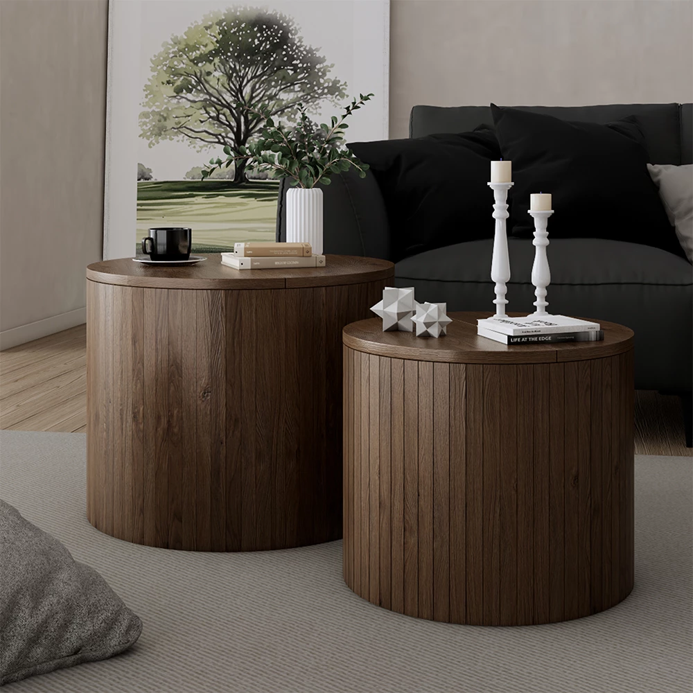 Sofabordssæt i farven Valnød på hvid baggrund med dekorative elementer