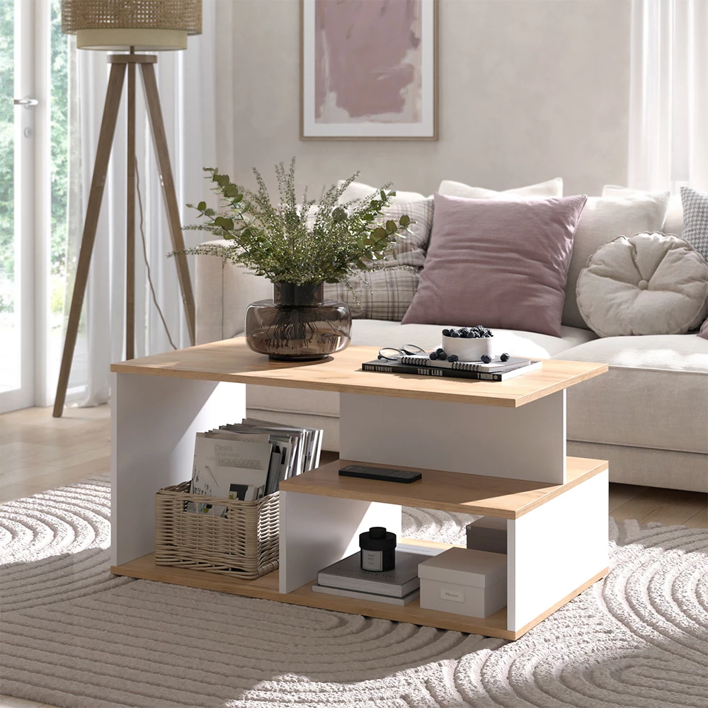 Mesa de centro en Oro potencia roble/blanco sobre fondo blanco con elementos decorativos