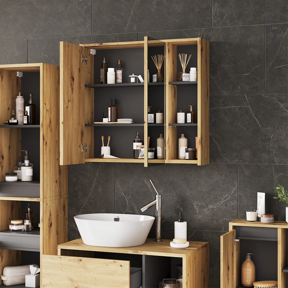 Primo piano di Mobile a specchio per bagno in Artigiano/grigio, mostrando design e dettagli della superficie