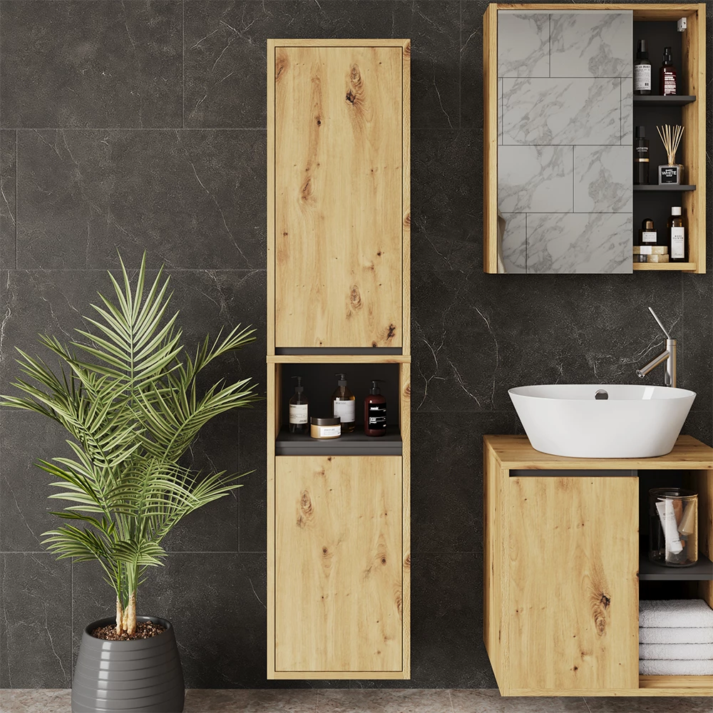Mobile alto in Artigiano/grigio, mostrato in un ambiente ambientale con decorazioni