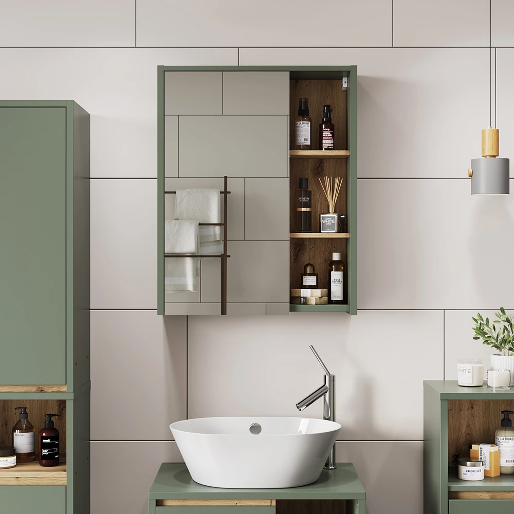 Badspiegelschrank in Grün/Artisan, dargestellt im Ambiente mit Dekoration
