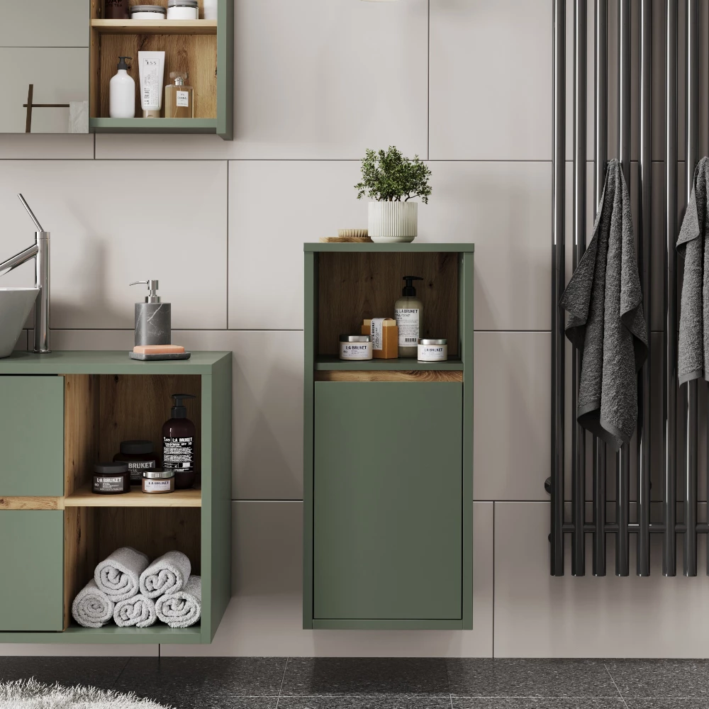Midischrank in Grün/Artisan, dargestellt im Ambiente mit Dekoration