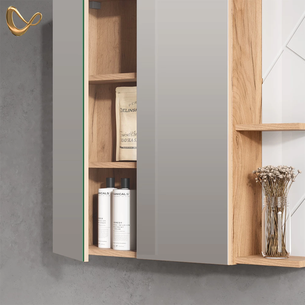 Nahaufnahme von Spiegelschrank in Weiß Hochglanz, zeigt Design- und Oberflächendetails