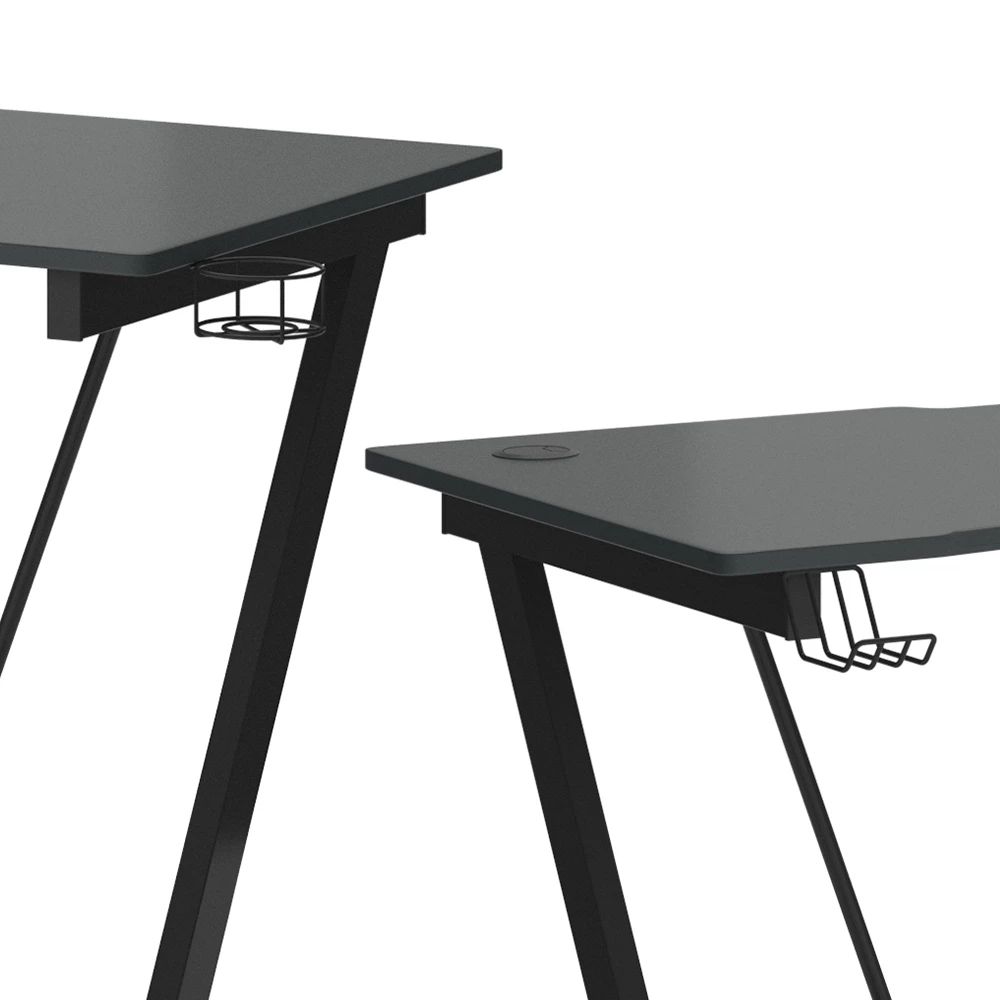 Nahaufnahme von Gamingtisch in Anthrazit, zeigt Design- und Oberflächendetails