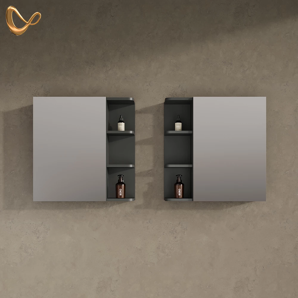 Spiegelschrank in Anthrazit, dargestellt im Ambiente und auf weißem Hintergrund