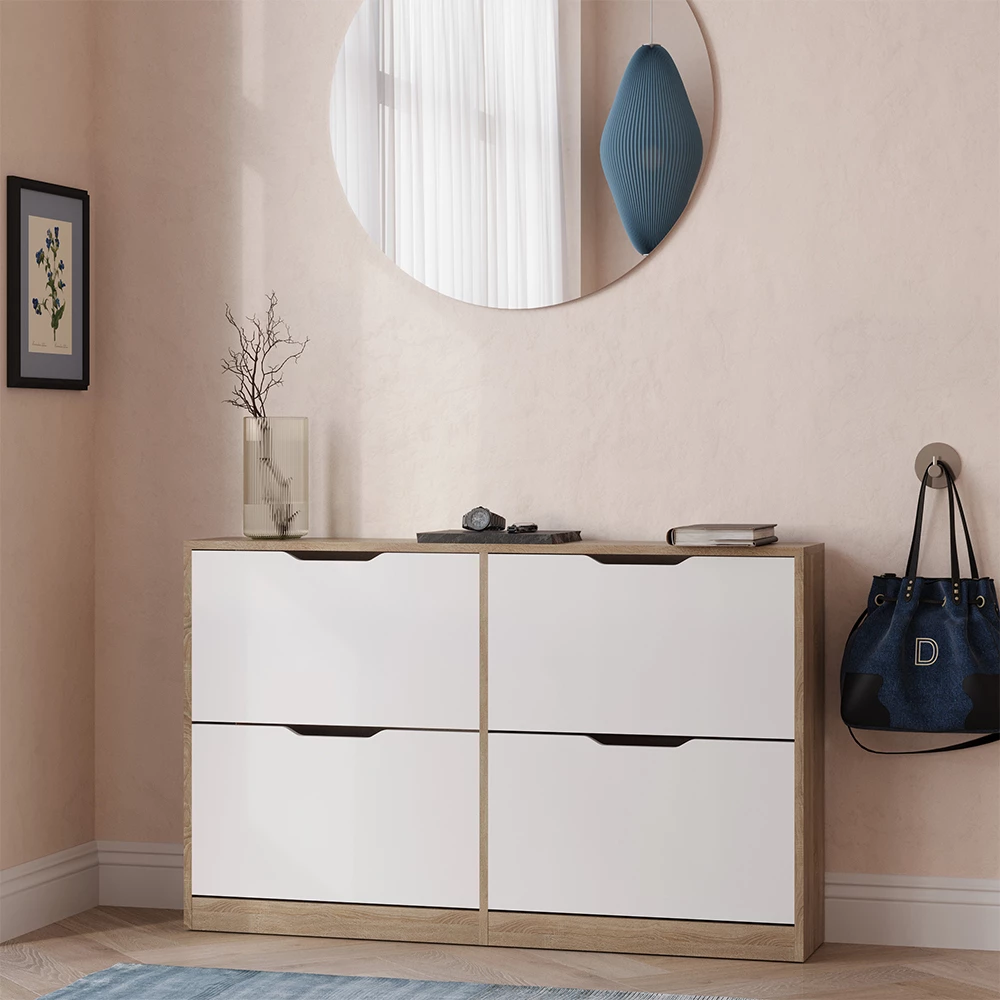 Skotipper i farven Sonoma/Hvid, vist i et miljø med dekoration