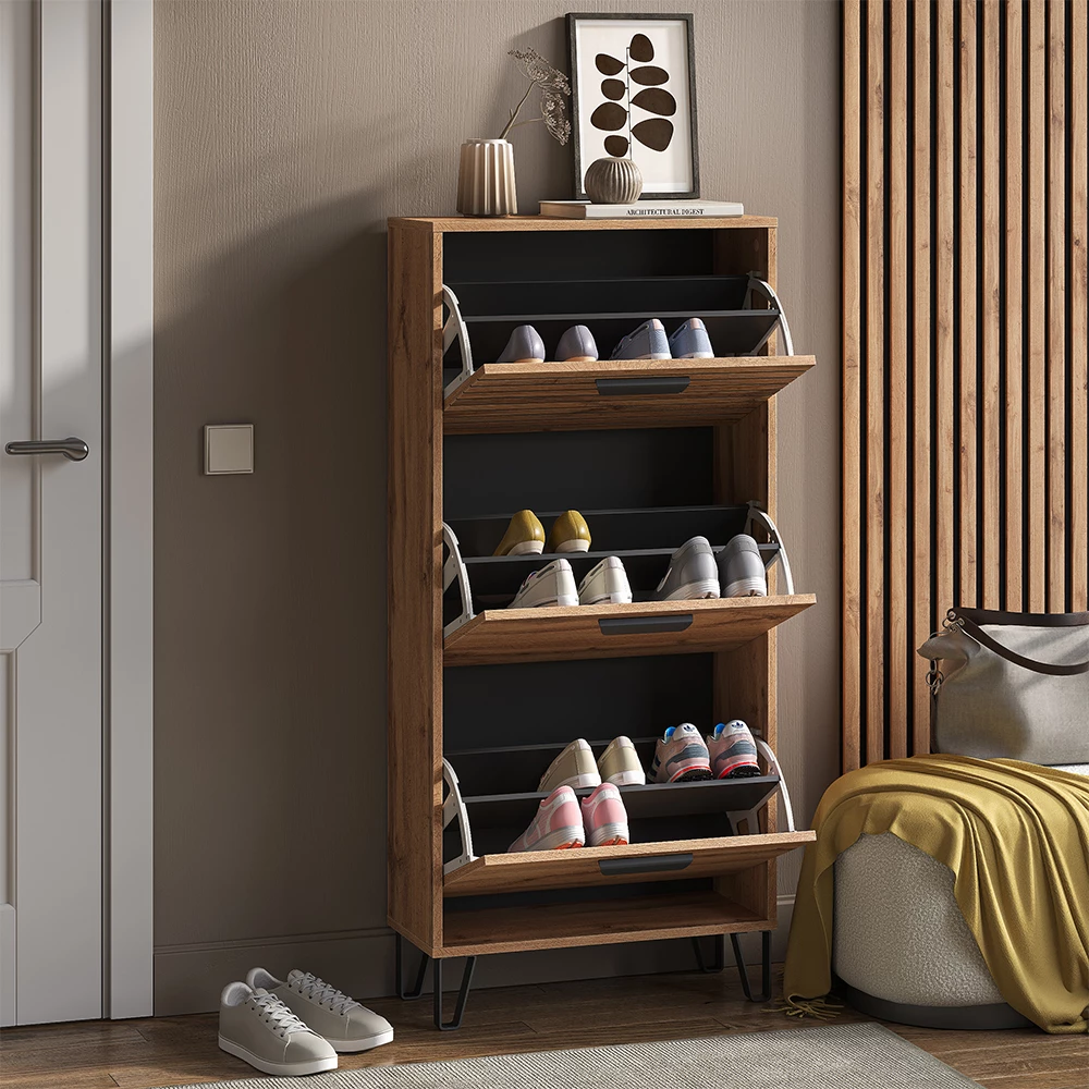 Nærbillede af Skotøjsæske i farven Wotan af eg, der viser design og overfladedetaljer