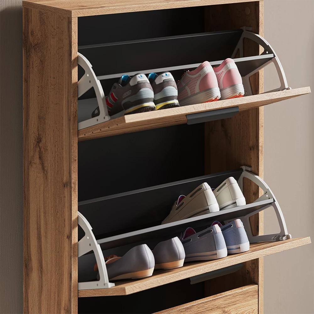 Nærbillede af Skotøjsæske i farven Wotan af eg, der viser struktur/detaljer