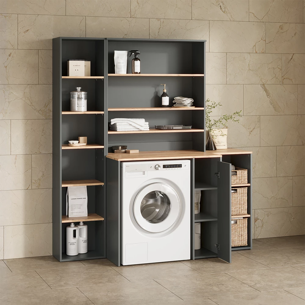 Nahaufnahme von Badschrank in Anthrazit/Goldkraft Eiche, zeigt Textur/Details