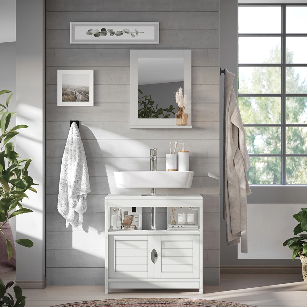 Set di mobili da bagno in Bianco, mostrato in un ambiente ambientale con decorazioni