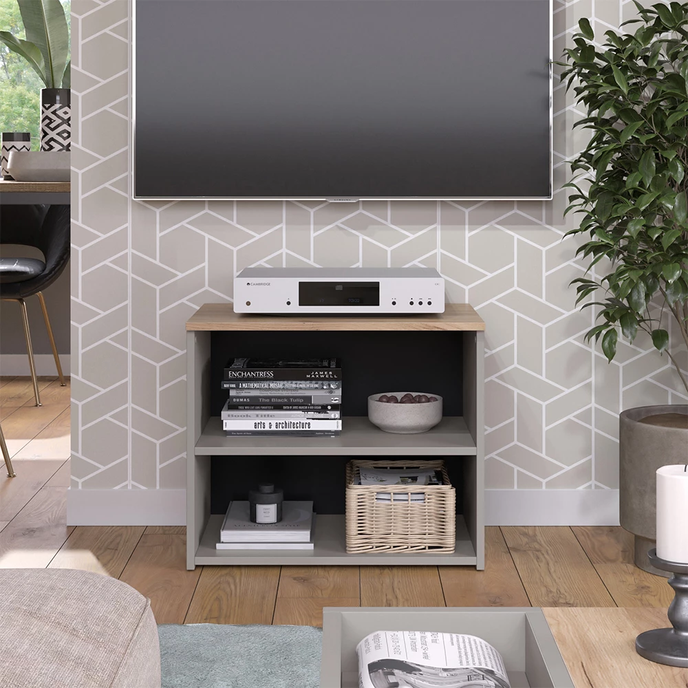 Lowboard in Greige auf weißem Hintergrund