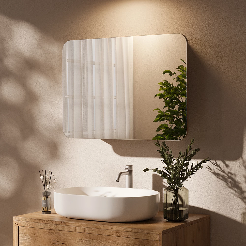 Badspiegelschrank in Goldkraft Eiche, dargestellt im Ambiente mit Dekoration