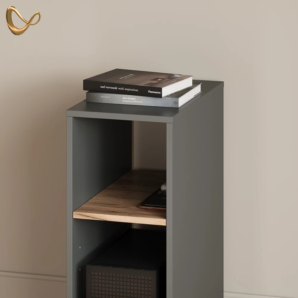 Nahaufnahme von PC-Schrank in Anthrazit/Goldkraft Eiche, zeigt Design- und Oberflächendetails