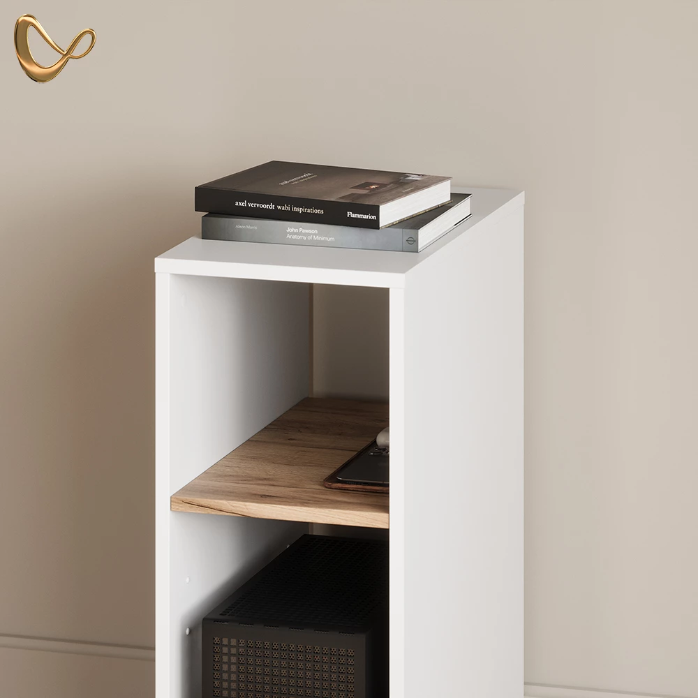 Nahaufnahme von PC-Schrank in Weiß/Goldkraft Eiche, zeigt Design- und Oberflächendetails