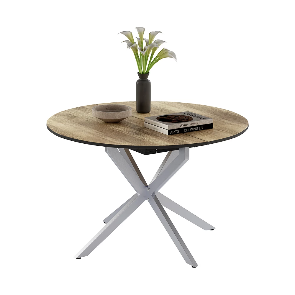 Esstisch in Eiche rustikal/Grau auf weißem Hintergrund mit dekorativen Elementen