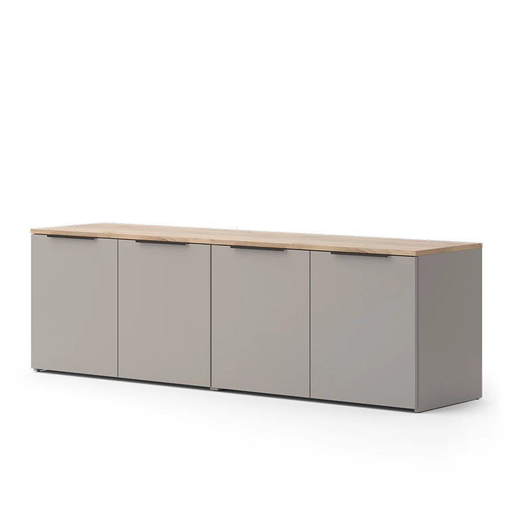 Dnevna stena v Greige na belem ozadju