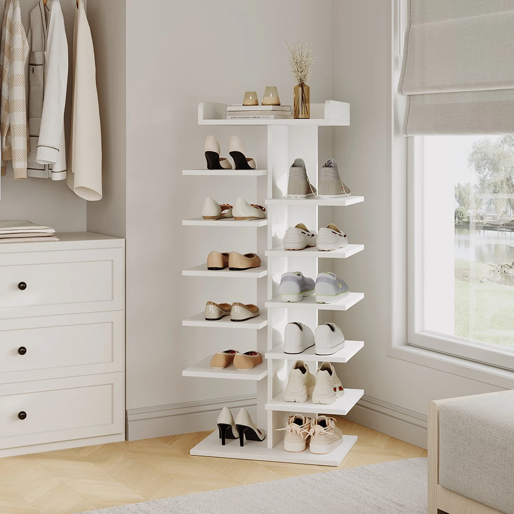 Schuhschrank in Weiß, dargestellt im Ambiente mit Dekoration