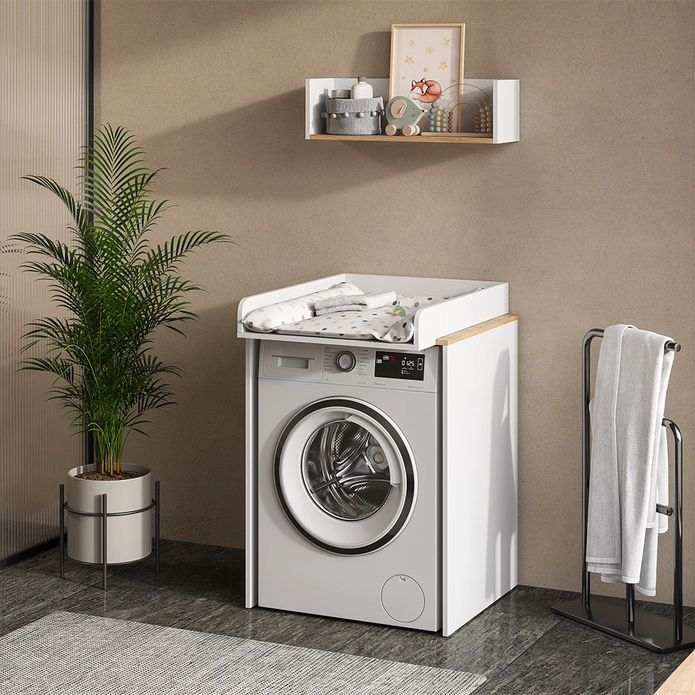 Mobile lavatrice in Bianco/Artisan, mostrato in un ambiente ambientale con decorazioni