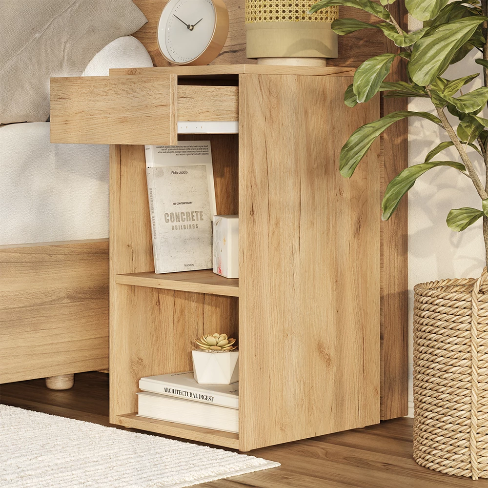 Nahaufnahme von Nachttisch in Goldkraft Eiche, zeigt Textur/Details