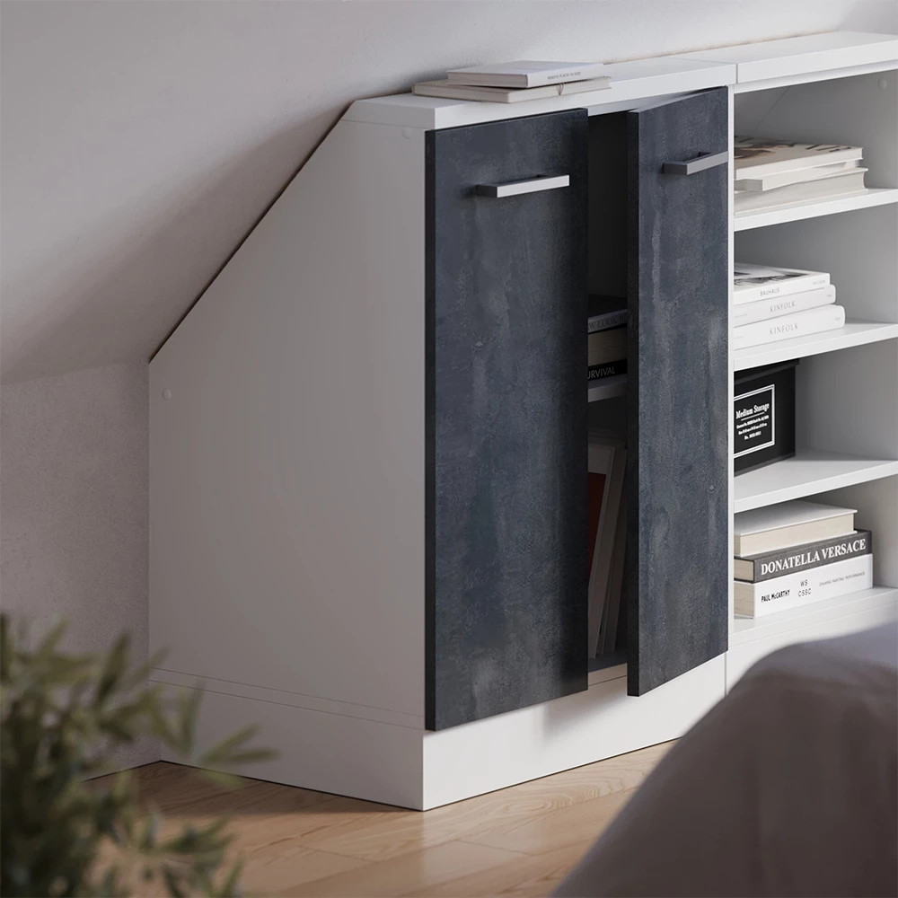 Dachschrägenschrank in Schwarz Beton/Weiß auf weißem Hintergrund mit dekorativen Elementen