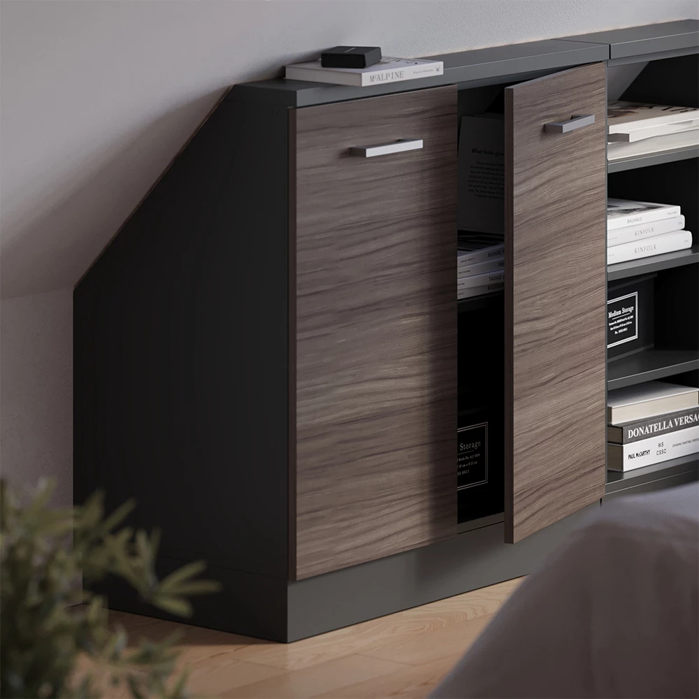 Dachschrägenschrank in Edelgrau/Anthrazit auf weißem Hintergrund mit dekorativen Elementen