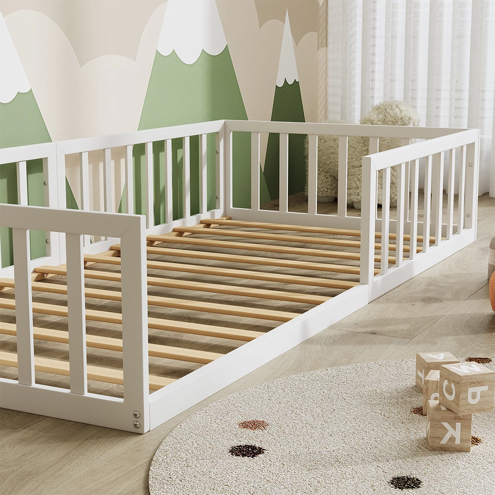 Nahaufnahme von Bodenbett aus Metall in Weiß, zeigt Textur/Details